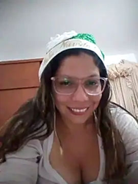 Carliina Soussa online show from 4, 12, 2025