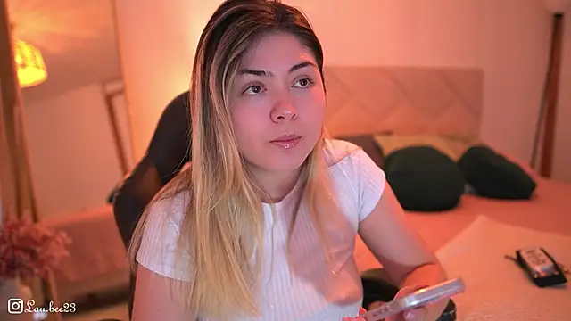 Lau Bee online show from 18, 12, 2025