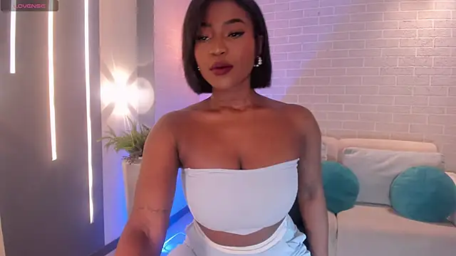 Snapshot of SavannahStorm chatting on 16, 2, 2025 SavannahStorm online show from 16, 2, 2025