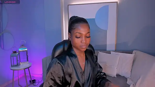 Snapshot of SavannahStorm chatting on 4, 12, 2025 SavannahStorm online show from 4, 12, 2025