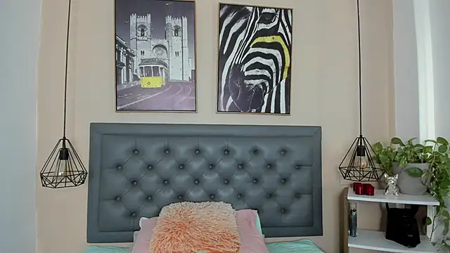 Snapshot of alicee_cooper chatting on 23, 11, 2025 alicee cooper online show from 23, 11, 2025