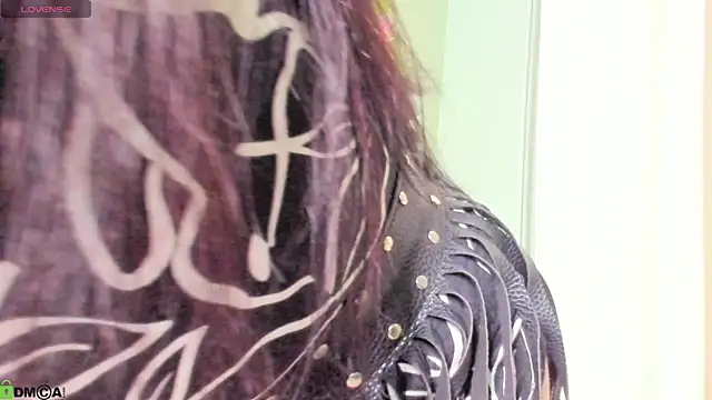 Margaret Clark  online show from 15, 12, 2025