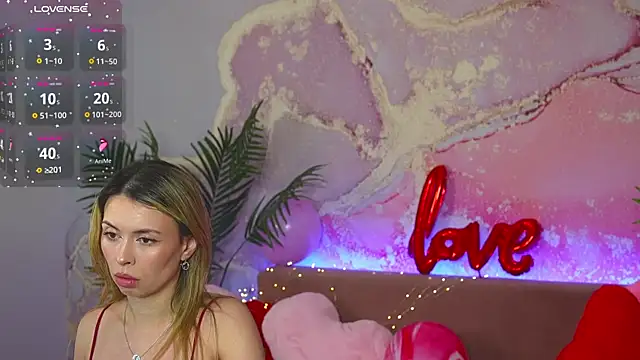 Snapshot of MayaRayy chatting on 10, 2, 2026 MayaRayy online show from 10, 2, 2026