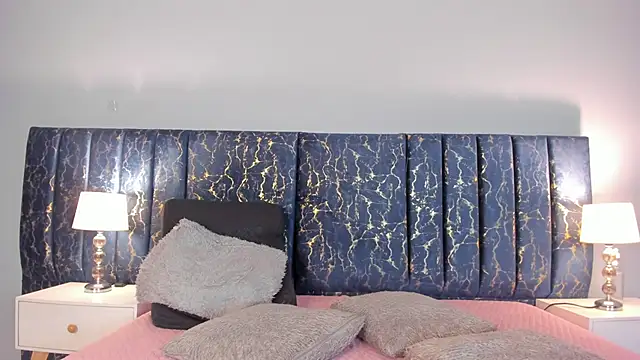 Sophia Lemos online show from 16, 10, 2025