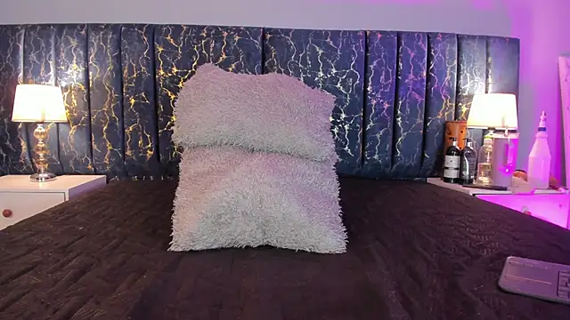 Sophia Lemos online show from 2, 12, 2025