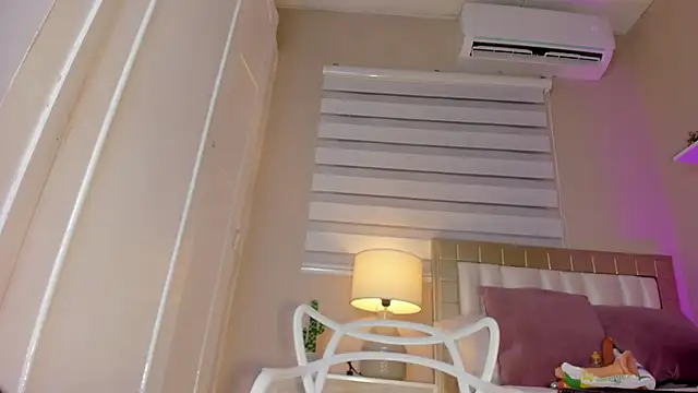 zoe sky  online show from 6, 3, 2025