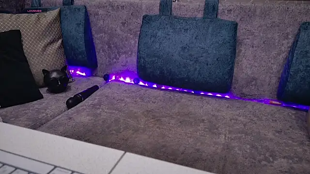 Snapshot of blackcat142 chatting on 4, 12, 2025 blackcat142 online show from 4, 12, 2025