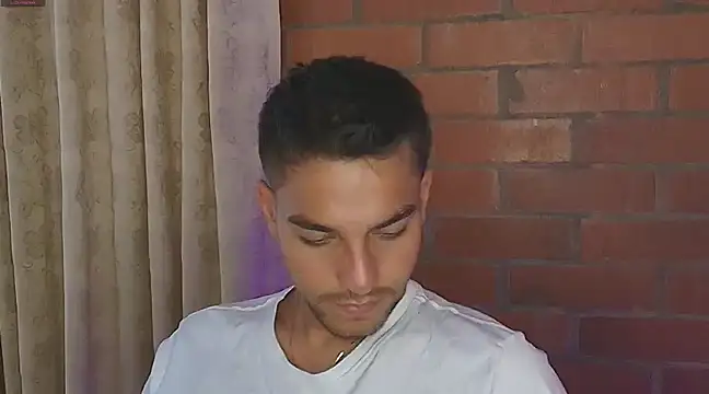 Snapshot of Leandro_valenzuela chatting on 3, 2, 2025 Leandro valenzuela online show from 3, 2, 2025