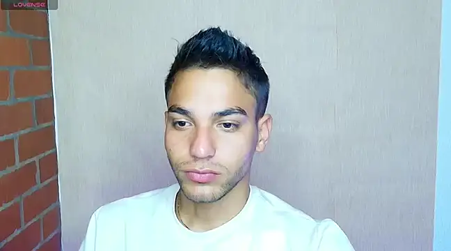 Snapshot of Leandro_valenzuela chatting on 28, 2, 2025 Leandro valenzuela online show from 28, 2, 2025