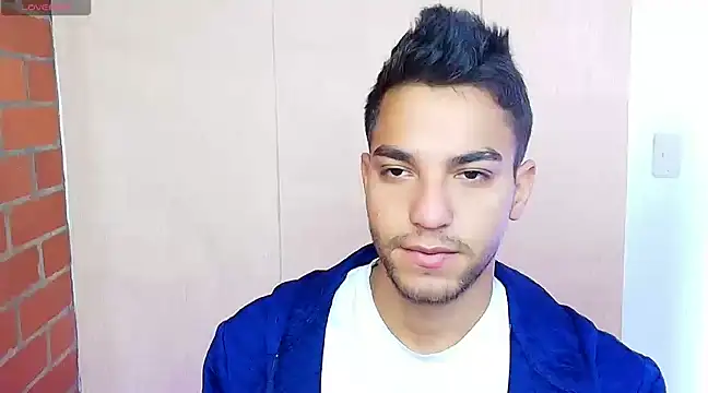 Snapshot of Leandro_valenzuela chatting on 6, 3, 2025 Leandro valenzuela online show from 6, 3, 2025