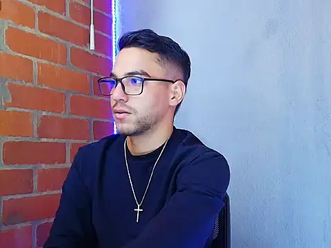 Snapshot of Leandro_valenzuela chatting on 21, 9, 2025 Leandro valenzuela online show from 21, 9, 2025