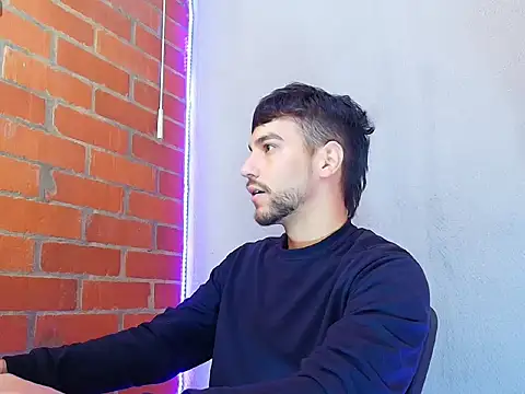 Snapshot of Leandro_valenzuela chatting on 9, 10, 2025 Leandro valenzuela online show from 9, 10, 2025