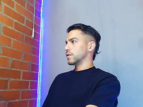 Snapshot of Leandro_valenzuela chatting on 15, 10, 2025 Leandro valenzuela online show from 15, 10, 2025