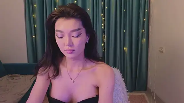 AudreyMell online show from 13, 1, 2025