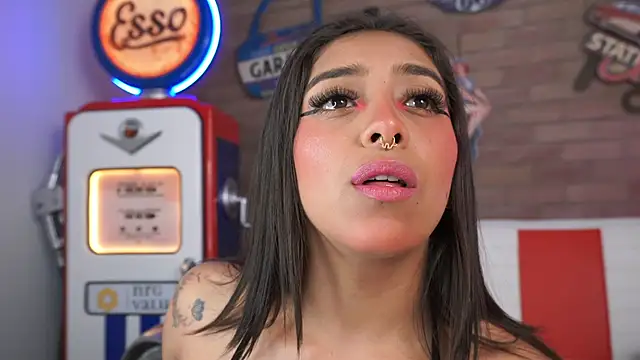 miss collins online show from 9, 4, 2026