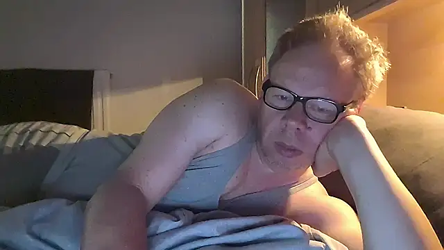 Snapshot of kinkyslet8 chatting on 14, 9, 2025 kinkyslet8 online show from 14, 9, 2025