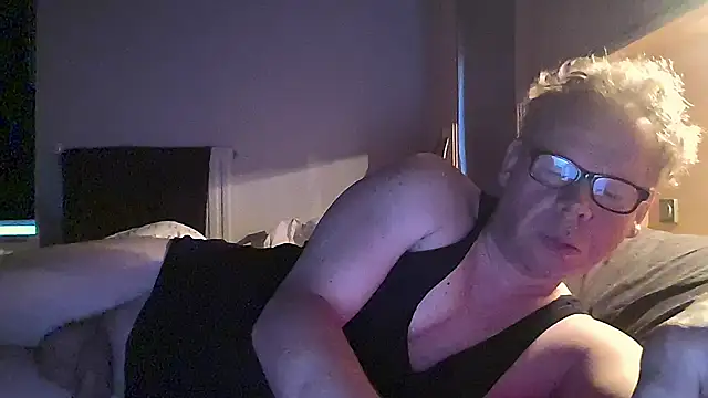 Snapshot of kinkyslet8 chatting on 13, 10, 2025 kinkyslet8 online show from 13, 10, 2025