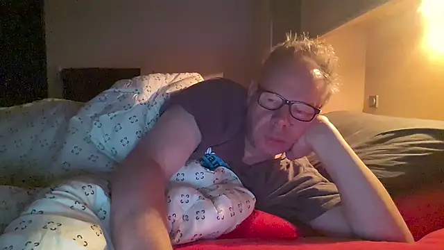 Snapshot of kinkyslet8 chatting on 31, 10, 2025 kinkyslet8 online show from 31, 10, 2025