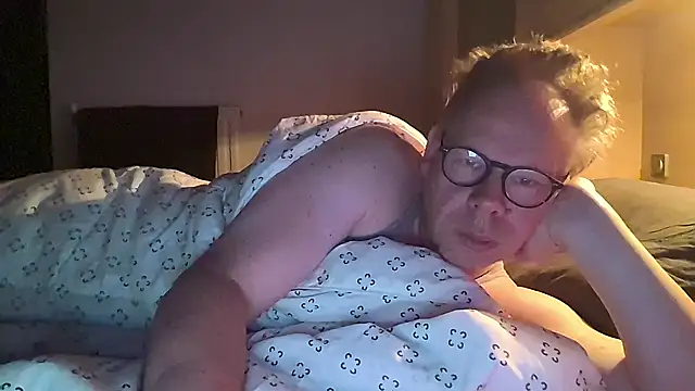 Snapshot of kinkyslet8 chatting on 1, 12, 2025 kinkyslet8 online show from 1, 12, 2025