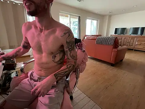 Snapshot of RuffClvb chatting on 28, 12, 2024 RuffClvb online show from 28, 12, 2024