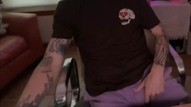 Snapshot of RuffClvb chatting on 26, 10, 2025 RuffClvb online show from 26, 10, 2025