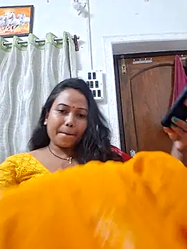 Snapshot of DREAM_GIRL-30 chatting on 8, 11, 2025 DREAM GIRL-30 online show from 8, 11, 2025