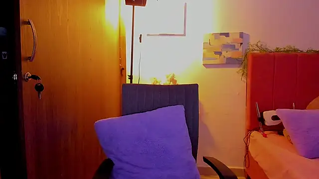 Charlee pink online show from 26, 3, 2026