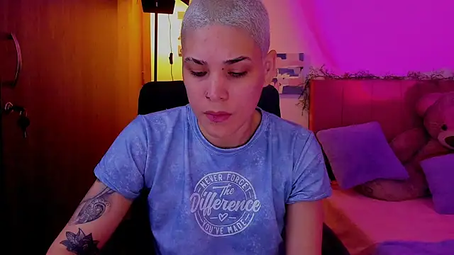 Charlee pink online show from 28, 3, 2026