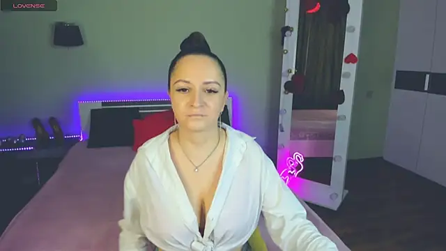 AngellLika online show from 16, 11, 2025