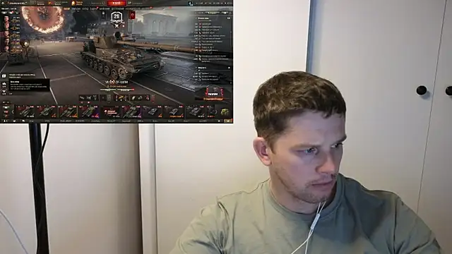 Snapshot of BigL0ve chatting on 24, 10, 2025 BigL0ve online show from 24, 10, 2025