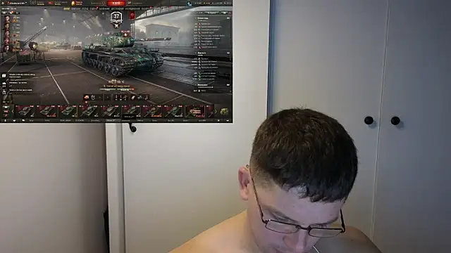 Snapshot of BigL0ve chatting on 1, 12, 2025 BigL0ve online show from 1, 12, 2025