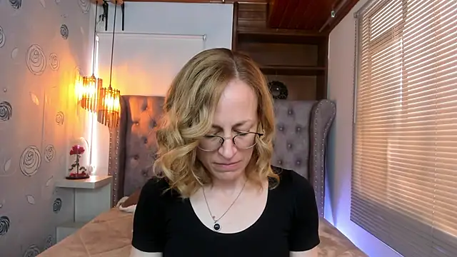 Snapshot of SammySanders chatting on 8, 2, 2025 SammySanders online show from 8, 2, 2025