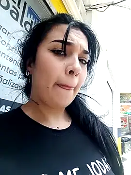 brianaGuzman online show from 19, 9, 2025