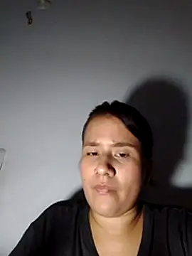 Snapshot of sol_miluna chatting on 25, 6, 2026 sol miluna online show from 25, 6, 2026