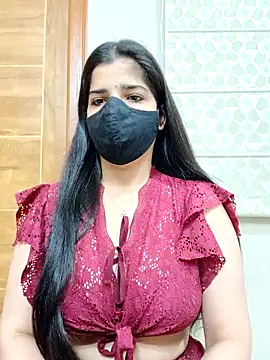 Snapshot of aaliya_bhattt chatting on 4, 3, 2025 aaliya bhattt online show from 4, 3, 2025