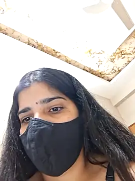 aaliya bhattt online show from 6, 4, 2026