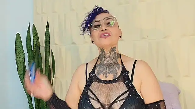 Snapshot of SandyyRose chatting on 6, 3, 2025 SandyyRose online show from 6, 3, 2025