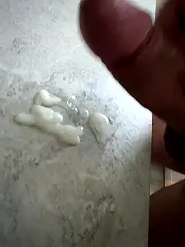 Snapshot of YoungCouple0604 chatting on 16, 12, 2025 YoungCouple0604 online show from 16, 12, 2025