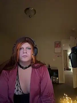 EmberLee online show from 28, 2, 2025