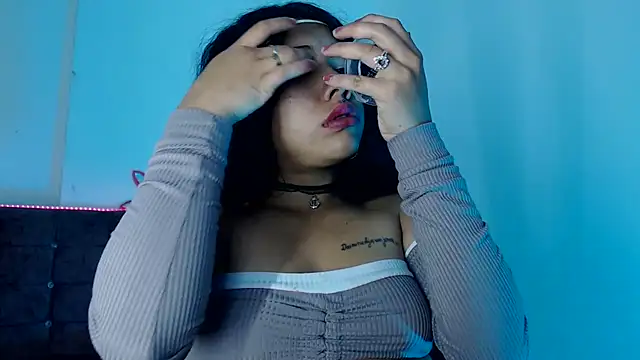 Snapshot of lily_jamesx chatting on 28, 11, 2025 lily jamesx online show from 28, 11, 2025