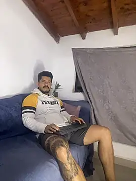 AndresSmith   online show from 31, 3, 2026