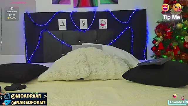 Snapshot of nakedfoam1 chatting on 8, 12, 2024 nakedfoam1 online show from 8, 12, 2024