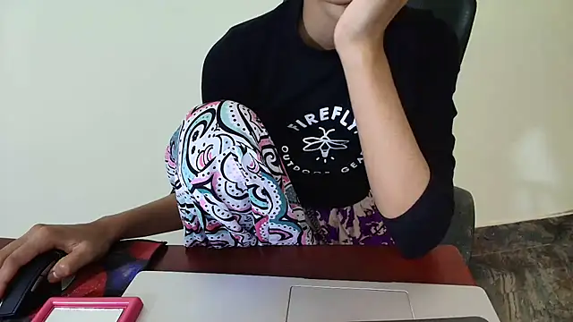 Srabontii online show from 13, 4, 2026