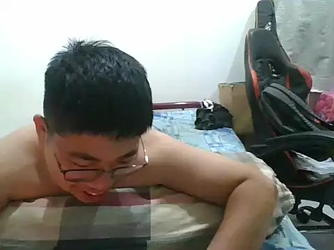 Snapshot of shyboymasturbation chatting on 14, 1, 2025 shyboymasturbation online show from 14, 1, 2025