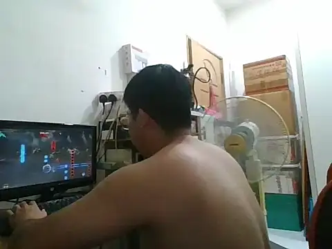 Snapshot of shyboymasturbation chatting on 28, 1, 2025 shyboymasturbation online show from 28, 1, 2025