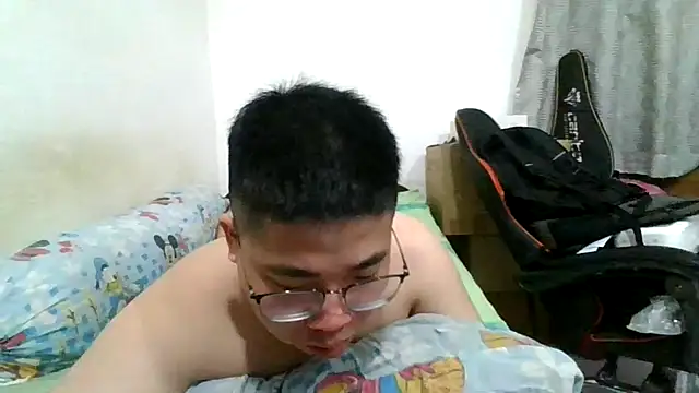 Snapshot of shyboymasturbation chatting on 23, 10, 2025 shyboymasturbation online show from 23, 10, 2025