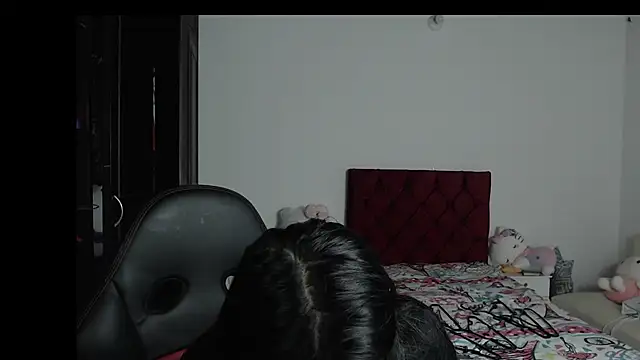 Snapshot of kayla_k18 chatting on 11, 1, 2025 kayla k18 online show from 11, 1, 2025