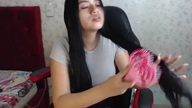 Snapshot of kayla_k18 chatting on 10, 11, 2025 kayla k18 online show from 10, 11, 2025