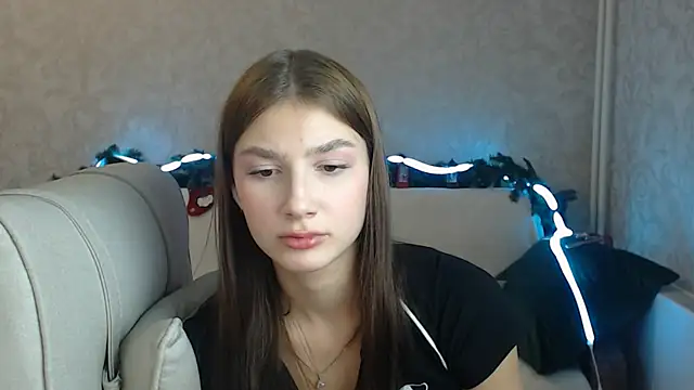 Snapshot of AnaHoney chatting on 2, 12, 2024 AnaHoney online show from 2, 12, 2024