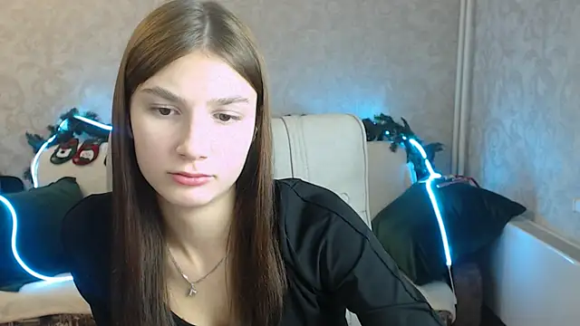 Snapshot of AnaHoney chatting on 10, 12, 2024 AnaHoney online show from 10, 12, 2024